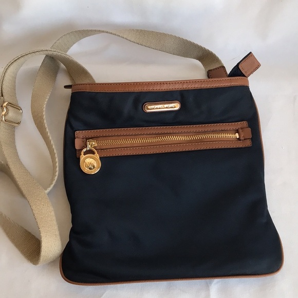 Michael Kors navy nylon crossbody bag with soft shoulder strap, gold zipper - Picture 1 of 7